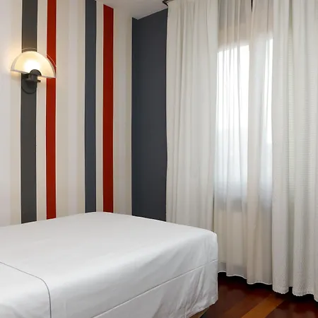 Lancaster Hotel 4*