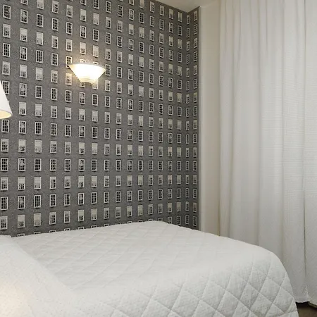 لانكستر 4* تورينو