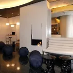 Lancaster Hotel
